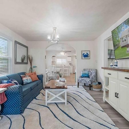 Beach Bungalow - 1 Block To Beach - Pets Welcome! 罗福 外观 照片
