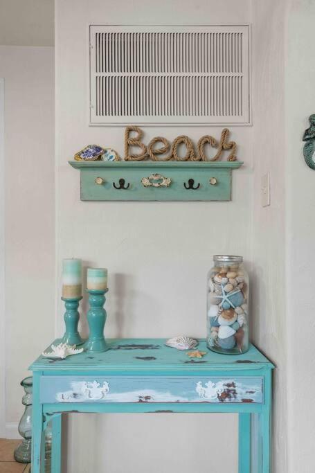 Beach Bungalow - 1 Block To Beach - Pets Welcome! 罗福 外观 照片